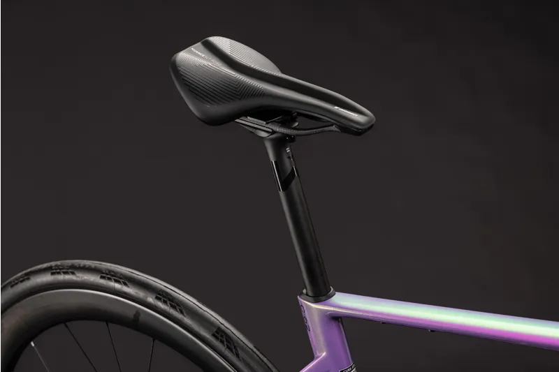 Cube Attain C:62 SLT Carbon Road bike 2027 in Cosmicpurple/Black-7