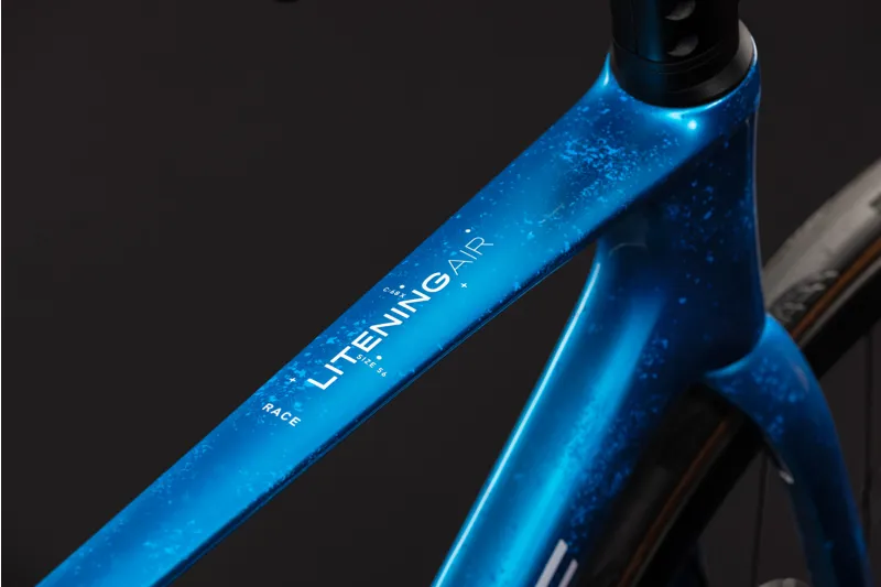 Cube Litening Air C:68X Race Carbon Road bike 2027 in Bluetwister/Prizm-9