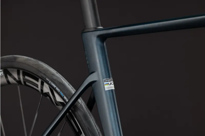 Cube Litening Air C:68X SLX Carbon Road bike 2027 in Liquidblue/Crisscross-8