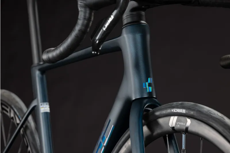 Cube Litening Air C:68X SLX Carbon Road bike 2027 in Liquidblue/Crisscross-6