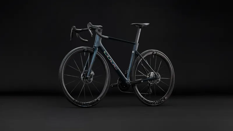 Cube Litening Air C:68X SLX Carbon Road bike 2027 in Liquidblue/Crisscross-3