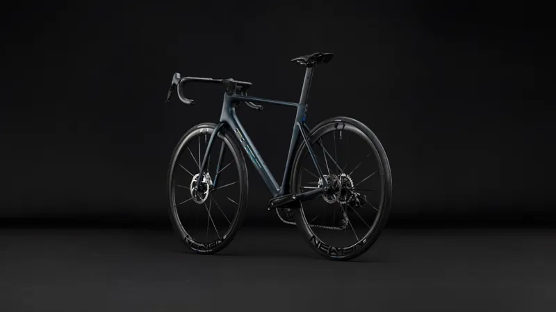 Cube Litening Air C:68X SLX Carbon Road bike 2027 in Liquidblue/Crisscross-2