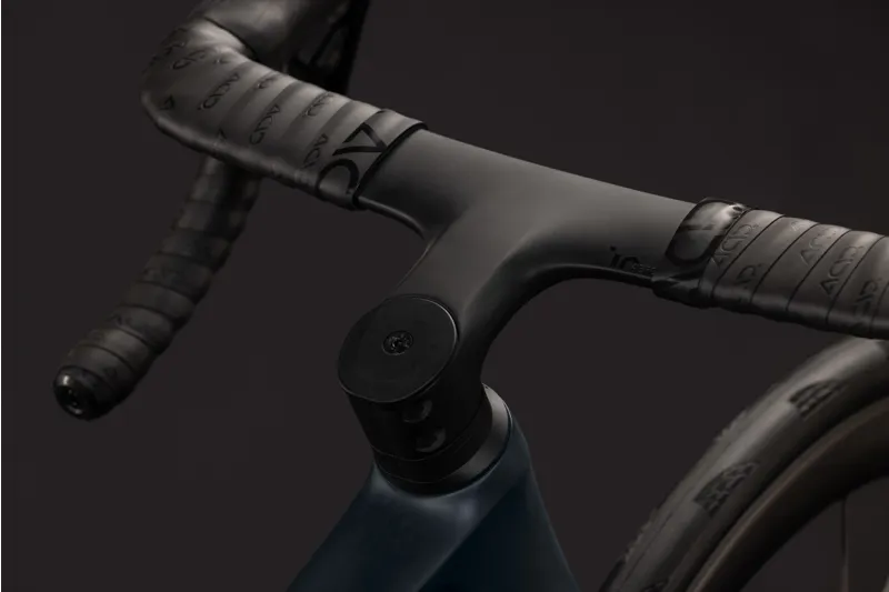 Cube Litening Air C:68X SLT Carbon Road bike 2027 in Halogrey/Prizm-11