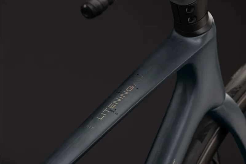 Cube Litening Air C:68X SLT Carbon Road bike 2027 in Halogrey/Prizm-10