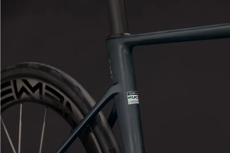 Cube Litening Air C:68X SLT Carbon Road bike 2027 in Halogrey/Prizm-6