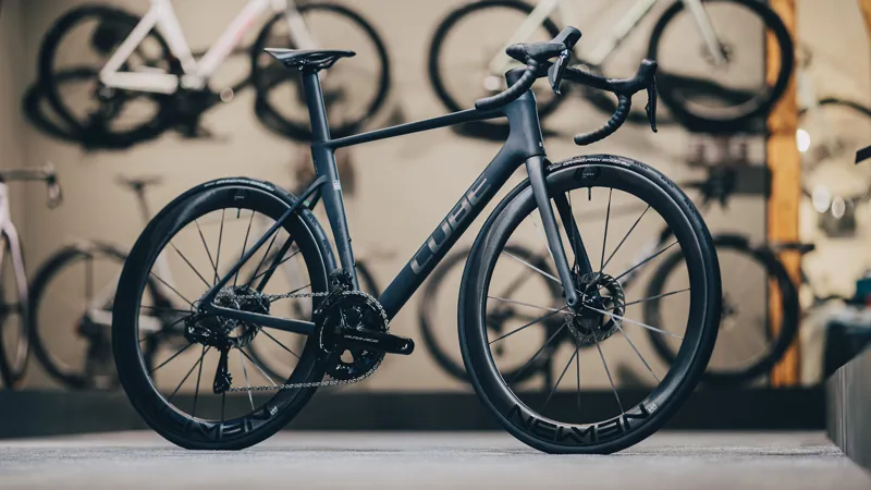 Cube Litening Air C:68X SLT Carbon Road bike 2027 in Halogrey/Prizm-12