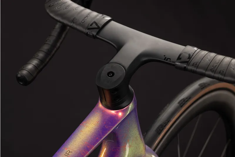 Cube Litening Air C:68X SLT Carbon Road bike 2027 in Beamfibre/Black-11