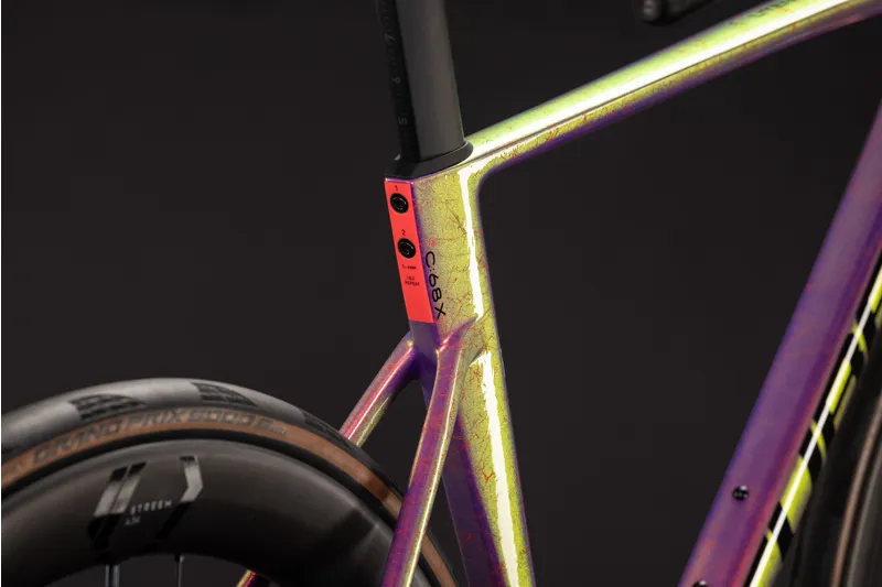 Cube Litening Air C:68X SLT Carbon Road bike 2027 in Beamfibre/Black-10
