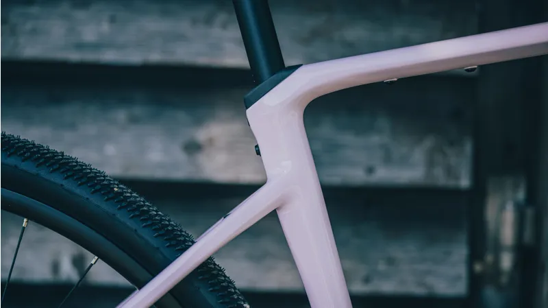 Cube Nuroad EX Aluminium Gravel bike 2027 in Bubblegum/Black-9
