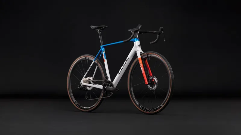 Cube Cross Race C:68X TE Carbon Cross bike 2027 in White/Blue/Orange/Teamline-4