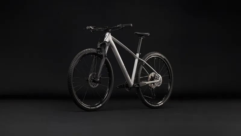 Cube Reaction Pro 2027 in Platinum Black-3