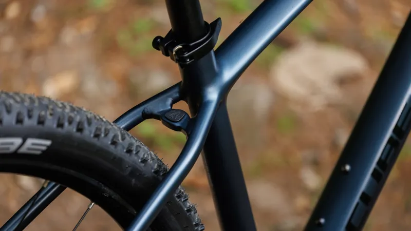 Cube Reaction SLX 2027 in Navyblack/Black-12