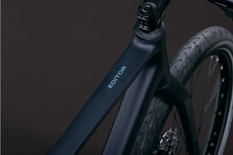 Cube Editor Pro Hybrid bike 2027 in Night/Chrome-7