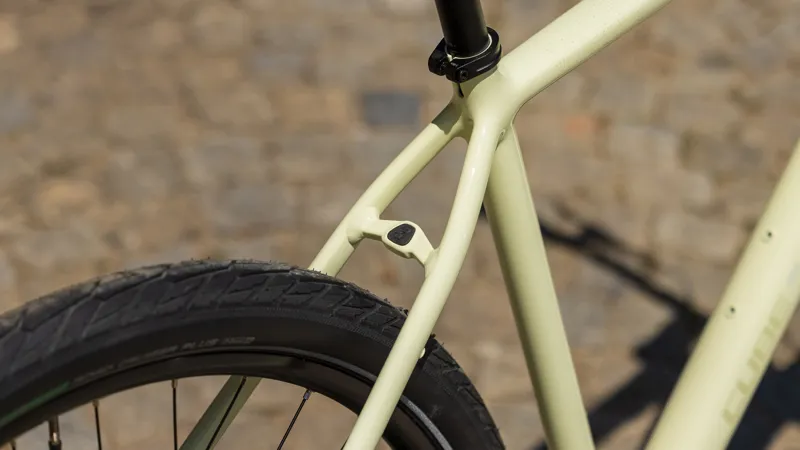 Cube Editor Pro Hybrid bike 2027 in Mellowyellow/Lilac-11