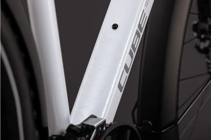 Cube Nature Pro FE Hybrid Bike 2027 in Metallicwhite/Reflex-7