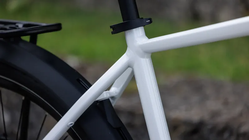 Cube Nature Pro FE Hybrid Bike 2027 in Metallicwhite/Reflex-11