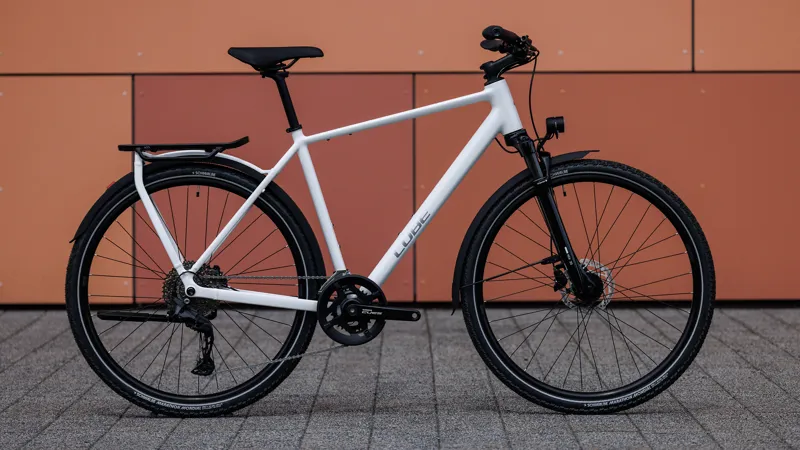Cube Kathmandu Pro Hybrid Bike 2027 in Metallicwhite/Chrome-13