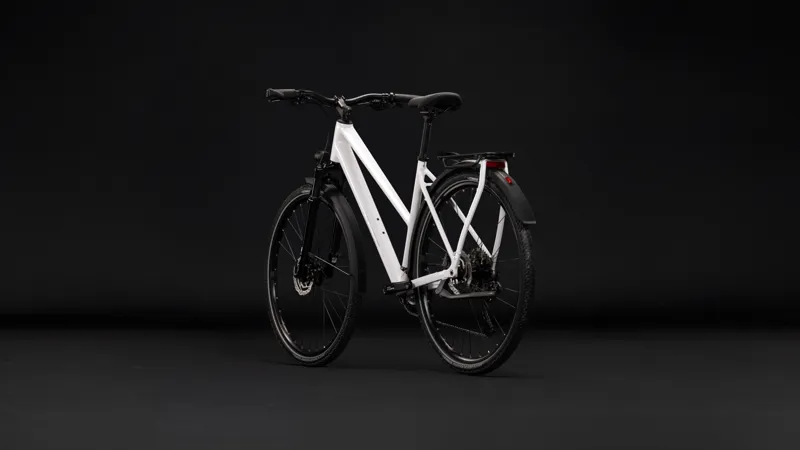 Cube Kathmandu Pro Hybrid Bike 2027 in Metallicwhite/Chrome-1