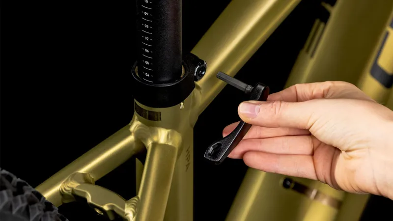 Cube Reaction Hybrid Performance 500  Electric Mountain Bike 2025 in Golden lime-4