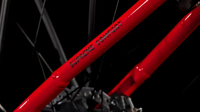 Cube Supreme Hybrid Comfort Pro 500 Electric Hybrid Bike 2025 in Fire Red/Black-3