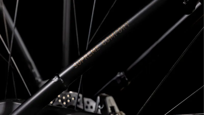 Cube Supreme Hybrid Comfort SLX 625 Electric Hybrid Bike 2025 in Black/Metal-6