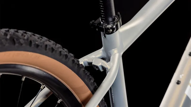 Cube Attention Pro Hardtail Mountain Bike 2025 in Shift violet Amethyst switch grey white-3