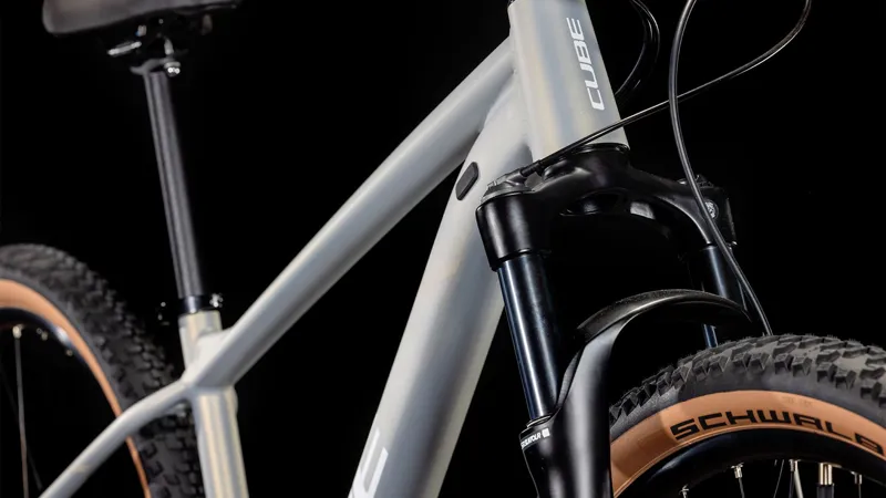 Cube Attention Pro Hardtail Mountain Bike 2025 in Shift violet Amethyst switch grey white-6