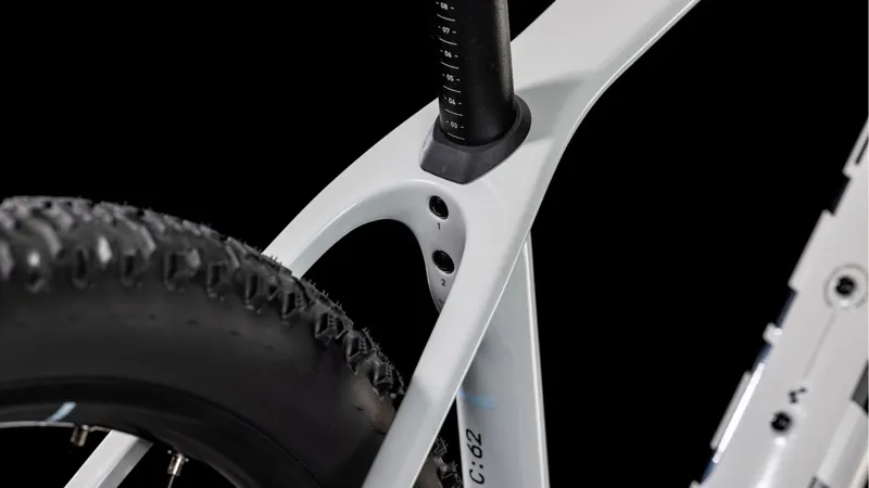 Cube Reaction C:62 One Hardtail Mountain Bike 2025 in Cotton/White-2