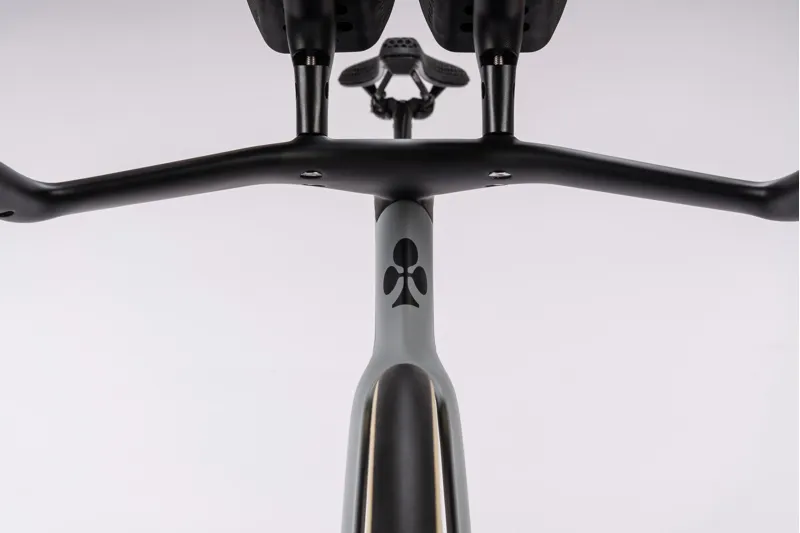 Colnago T1RS Disc 2026 Carbon Track Bike Pursuit Aero Bar Campag in Grey-4