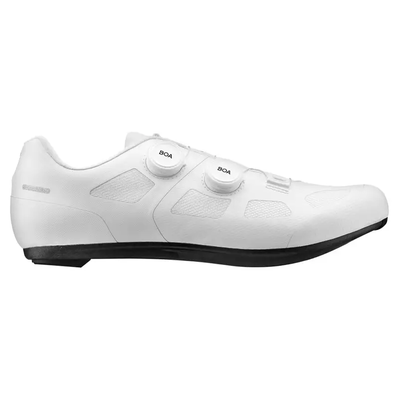 Balfes Bikes Giant Surge 1 Road Shoes in Matte White | Free postage over £30, £10 off first order, price match & 0% finance.