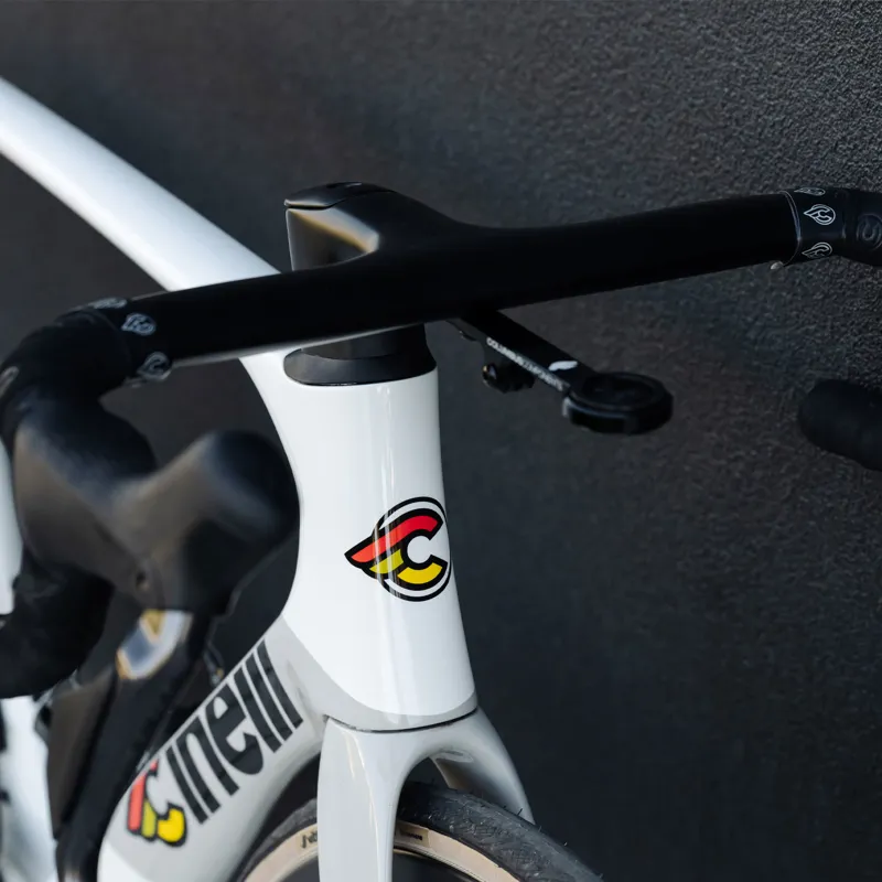 Cinelli Aeroscoop Ultegra Di2 Road Bike 2026 in Coral White-7