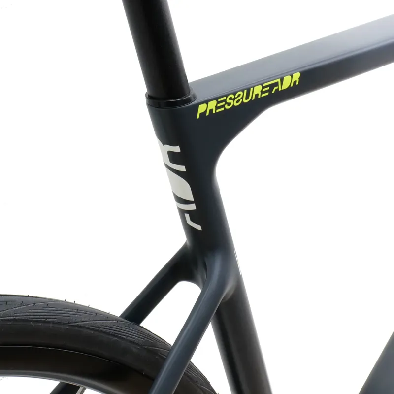 Cinelli Pressure ADR 105 Di2 Cosmic Wheels Magene Powermeter Road Bike 2027 in Double Grey-4