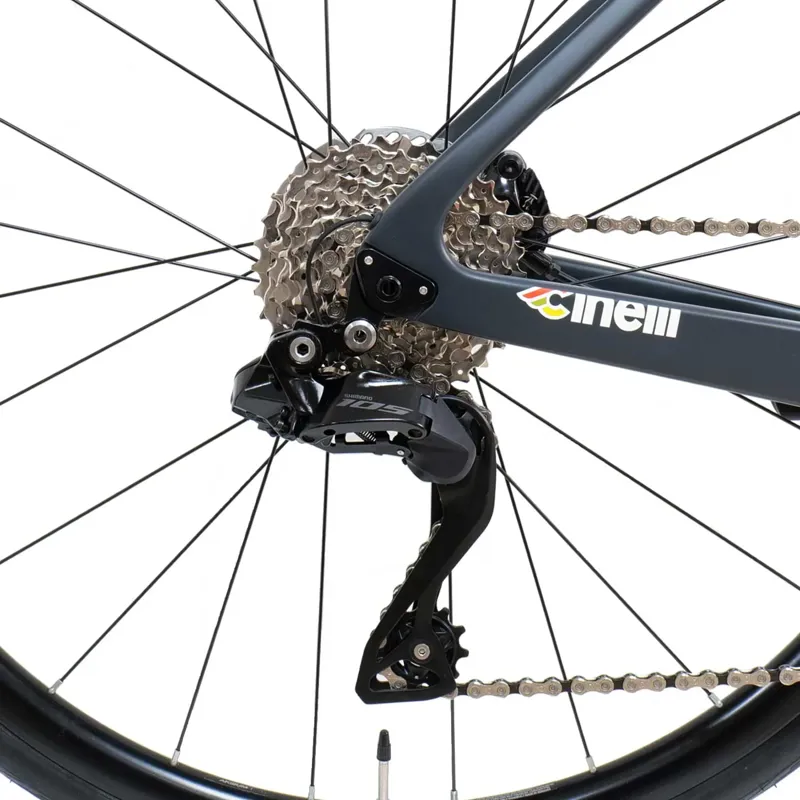 Cinelli Pressure ADR 105 Di2 Cosmic Wheels Magene Powermeter Road Bike 2027 in Double Grey-5