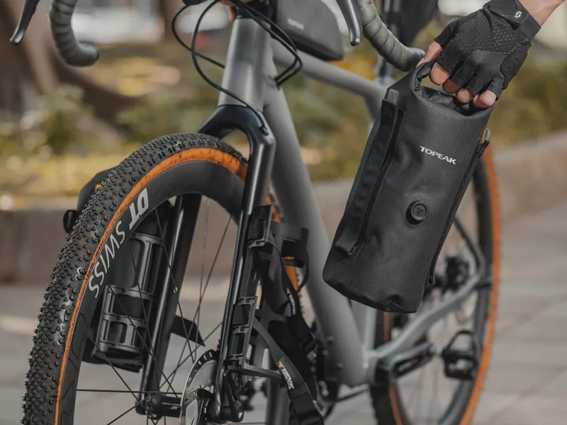 Topeak Fork Drybag 4L in Black-4