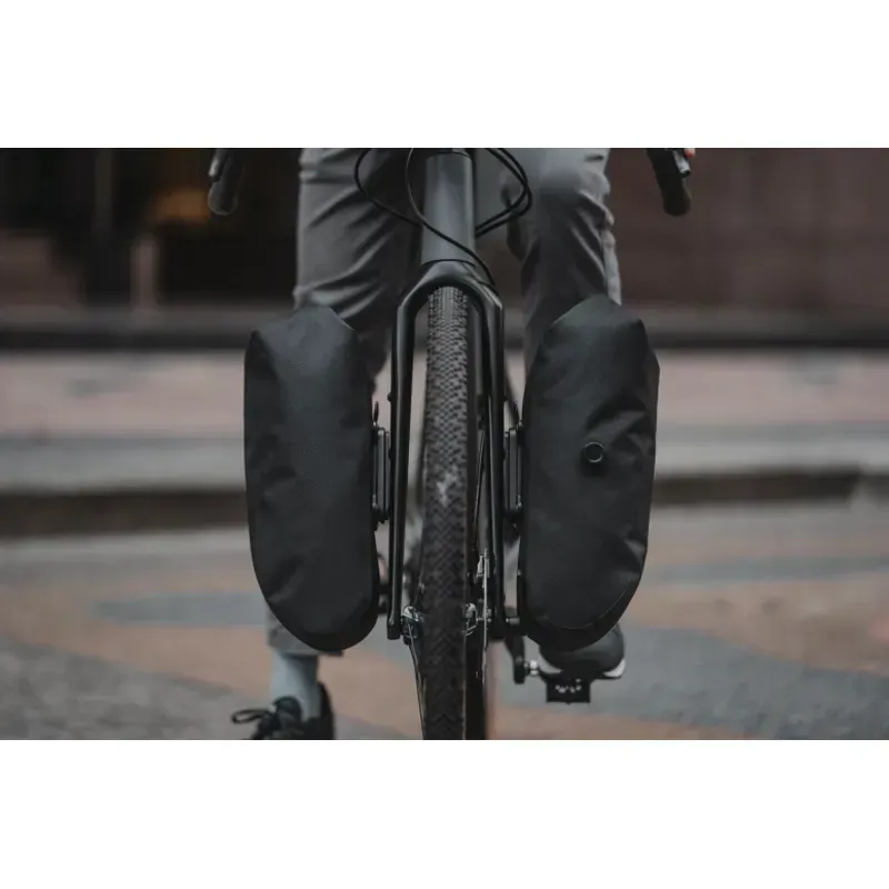 Topeak QR Fork Drybag 5.8L in Black-6