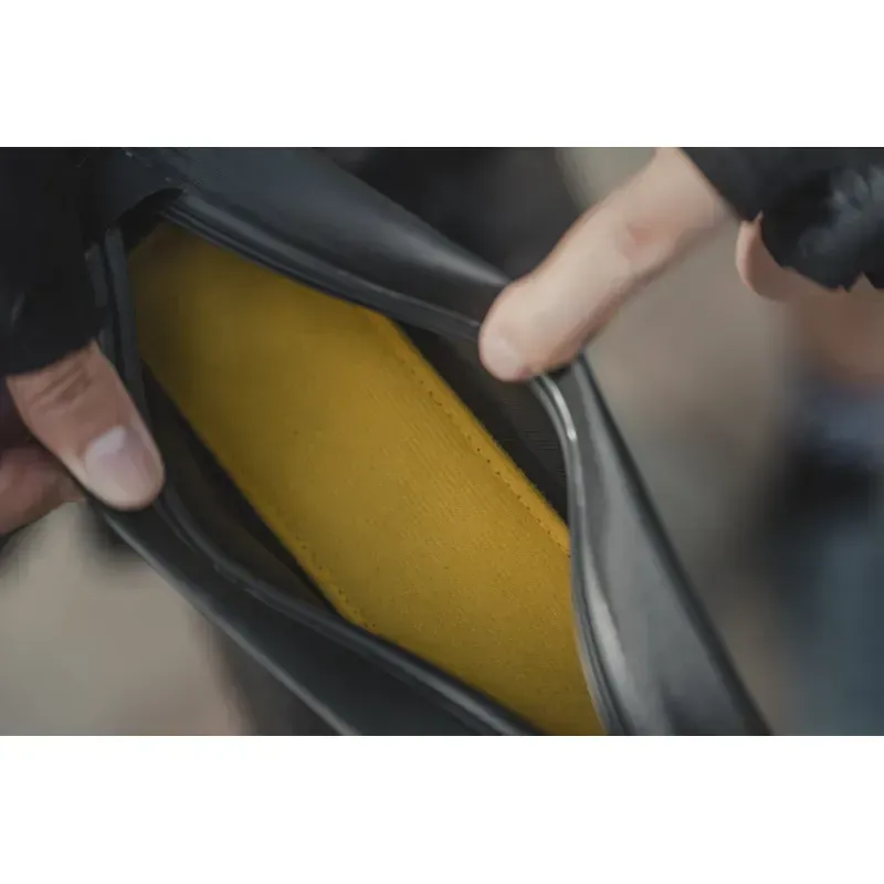 Topeak Toploader Drybag 1L in Black-3