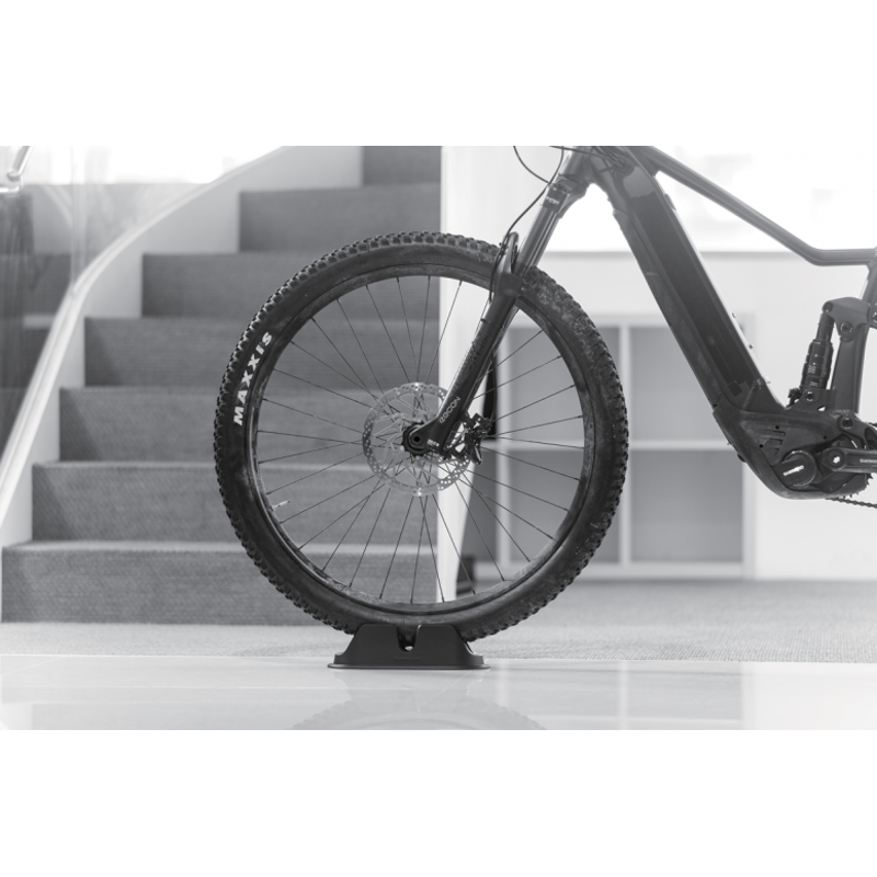 Topeak Wheel Chock in Black-1