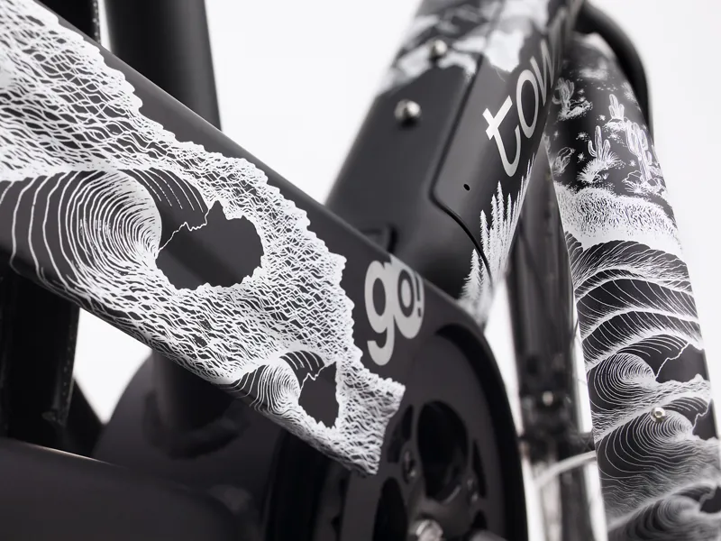 Electra Townie Path Go 10D Step-Over Electric Hybrid Bike 2025 in Black-2