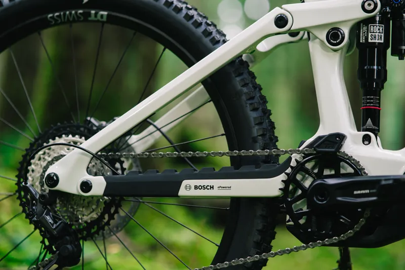 Transition Regulator CX Deore Mullet Electric Carbon Full Suspension MTB 2025 in White-13