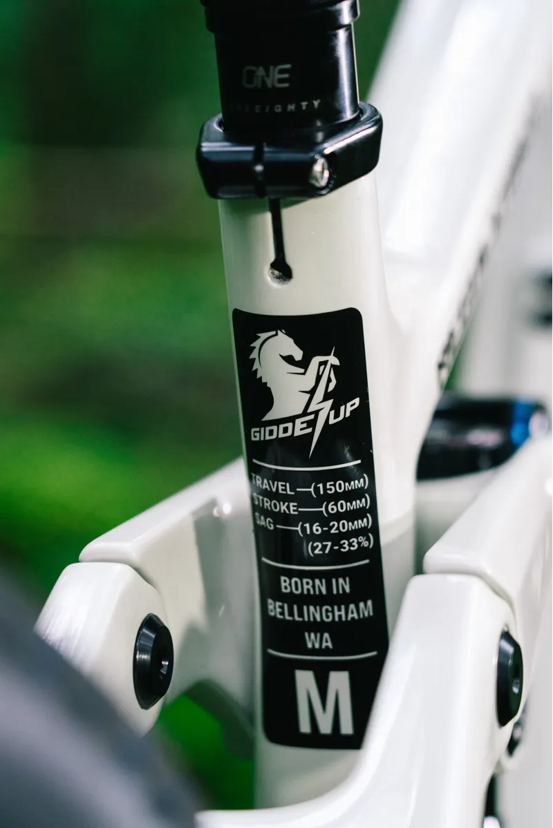 Transition Regulator CX Deore Mullet Electric Carbon Full Suspension MTB 2025 in White-2