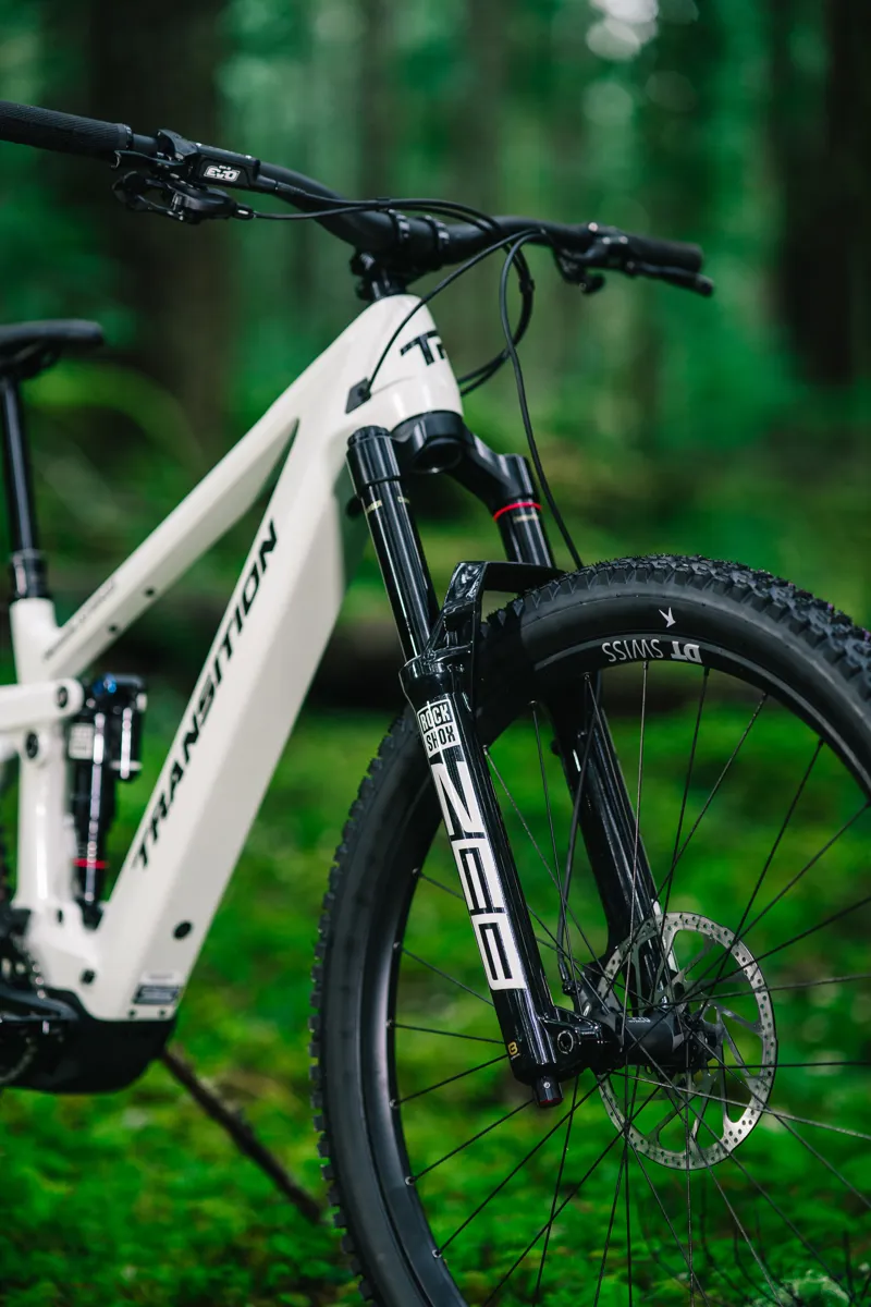 Transition Regulator CX XT Mullet Electric Full Sus Carbon MTB 2025 in White-12