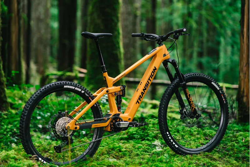 Transition Regulator SX XT Mullet Electric Full Sus Carbon MTB 2025 in Madrone Gold-3