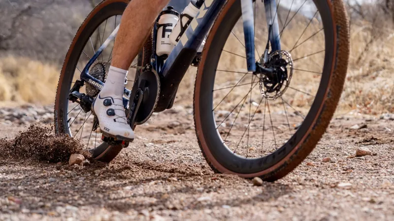 Bontrager Paradigm Pro 30 TLR Disc Front Wheel in Black-5