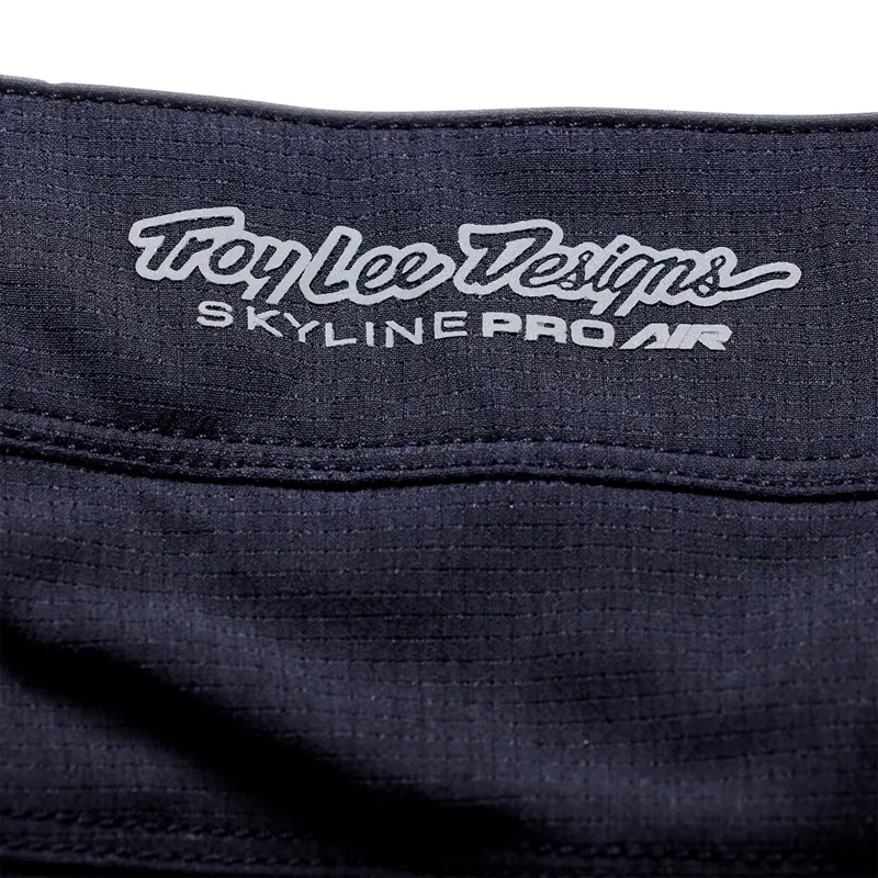 Troy Lee Designs Skyline Pro Air Short Shell Mono in Carbon-2