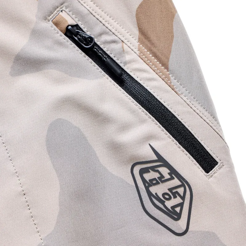 Troy Lee Designs Skyline Pro Short Shell Flow Camo in Pumice-5