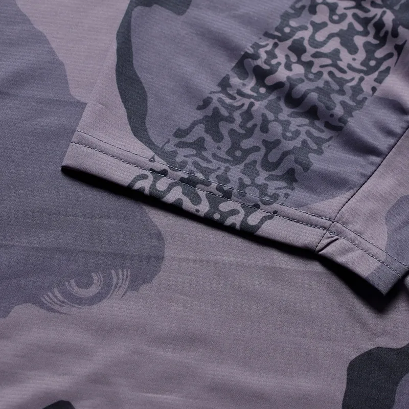 Troy Lee Designs Skyline Pro Short Sleeve Jersey Flow Camo Carbon in Black-4