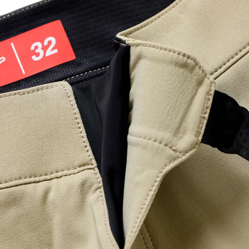 Troy Lee Designs Stage Short Shell Mono in Grey-7