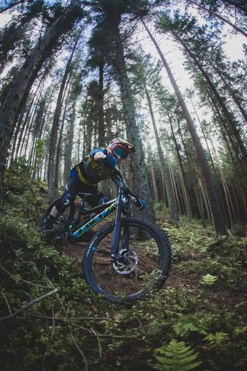 Vittoria Mota 29 x 2.4 Enduro 2-Fold 4C G2.0 Tyre in Full Black-1