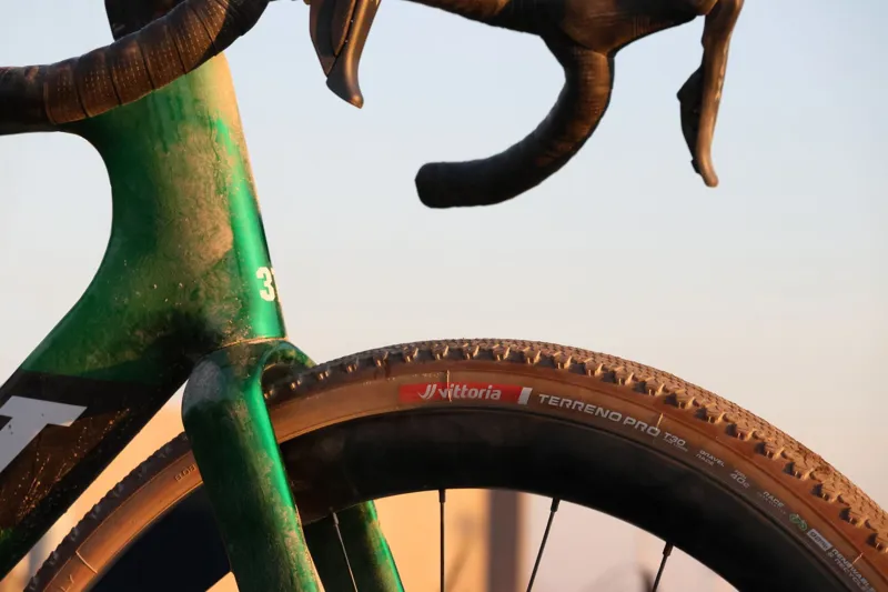 Vittoria Terreno Pro T30 Fine Loose 700c Gravel Race Tubeless Ready Tyre in Natural Brown-3