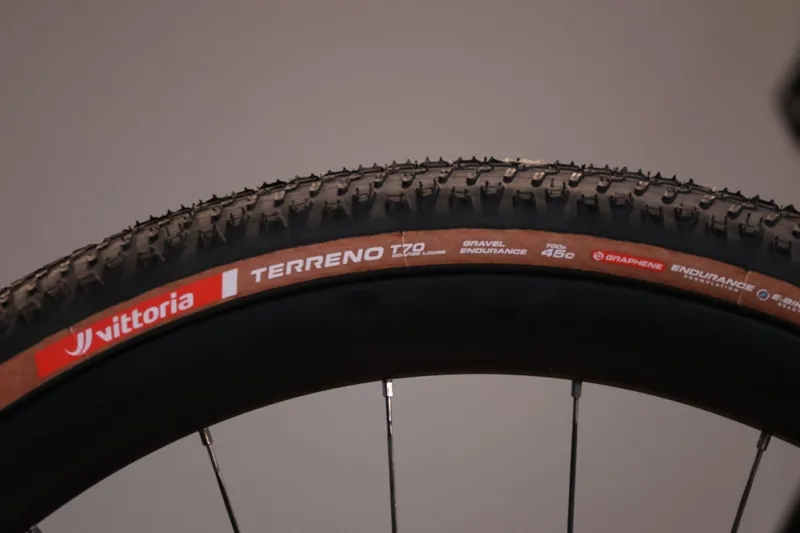 Vittoria Terreno T70 700c Coarse Loose Gravel Endurance G2.0 Tubeless Ready Tyre in Brown-2